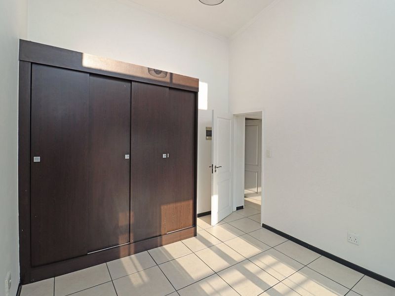 1 Bed Flat for Sale – Modern, Secure & Pet-Friendly! - Photo 7