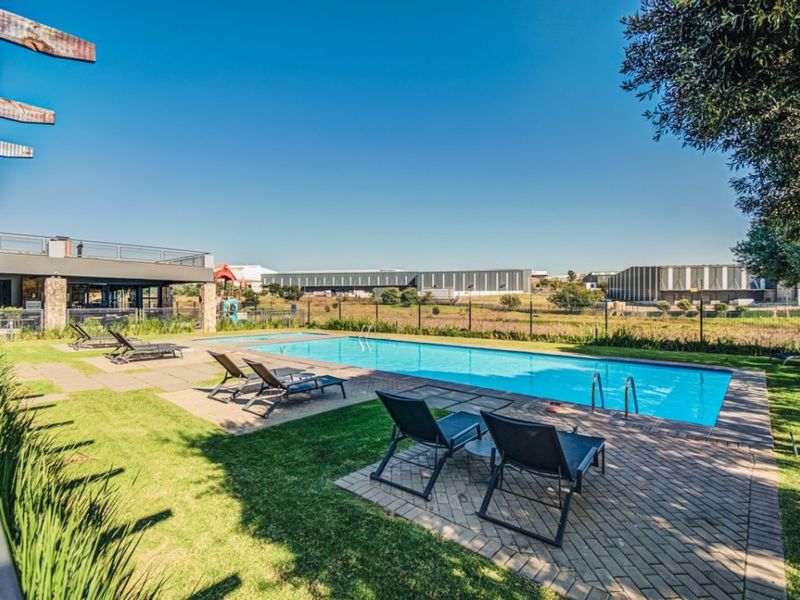 3 Bed Townhouse for Sale – Modern Living in a Secure Lifestyle Estate! - Photo 4