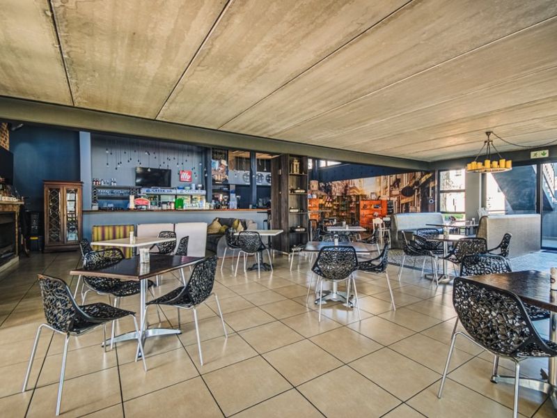 3 Bed Townhouse for Sale – Modern Living in a Secure Lifestyle Estate! - Photo 6