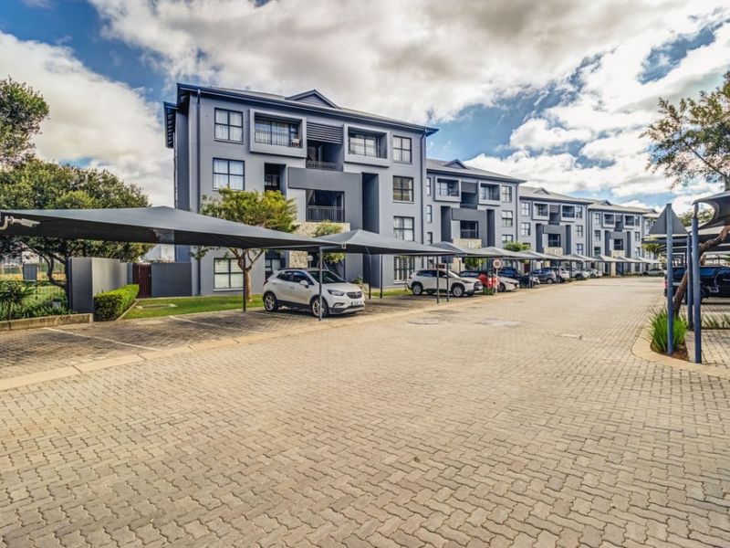 3 Bed Townhouse for Sale – Modern Living in a Secure Lifestyle Estate! - Photo 1