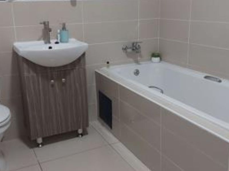 2 Bed Townhouse for Sale – Modern, Secure & Stylish Living! - Photo 4