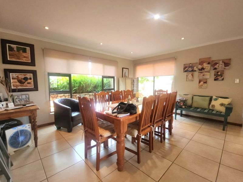 Beautiful Family Home in the Sought After Seasons Golf Estate, Hartbeespoort NW - Photo 5