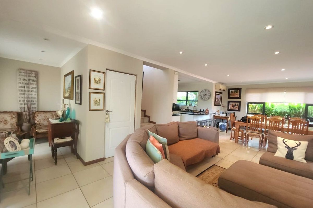 Beautiful Family Home in the Sought After Seasons Golf Estate, Hartbeespoort NW - Photo 4