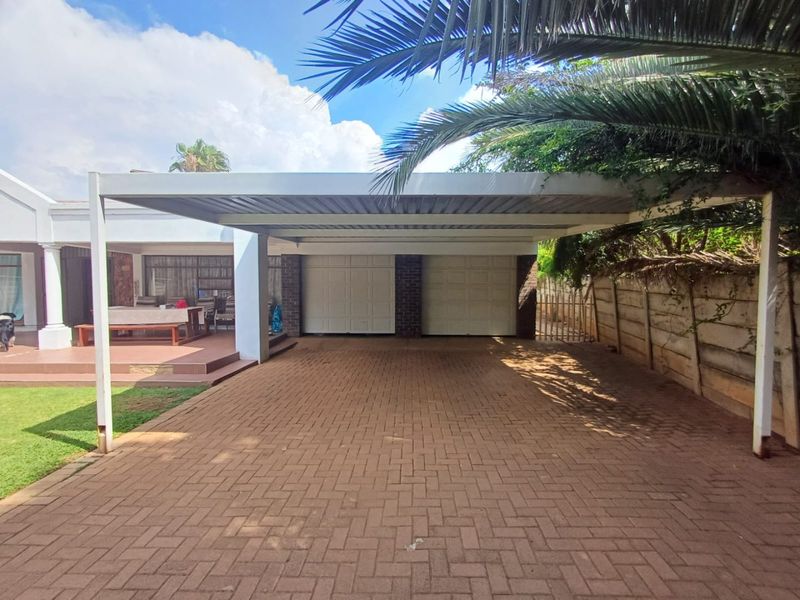 Beautiful Family Retreat in the Heart of Flamwood, Klerksdorp - Photo 6