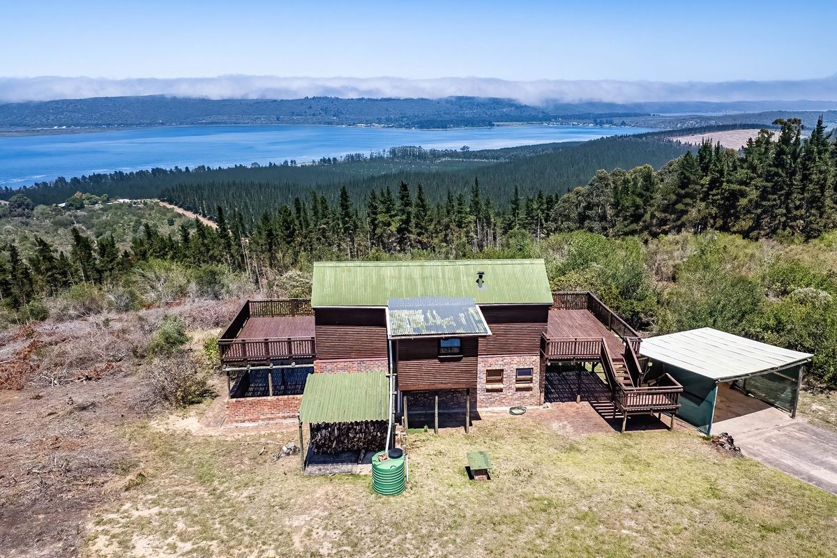 10.9ha Off-Grid Lifestyle Estate with Exceptional Lake, Ocean & Mountain Views – Hoogekraal, Garden Route - Photo 3
