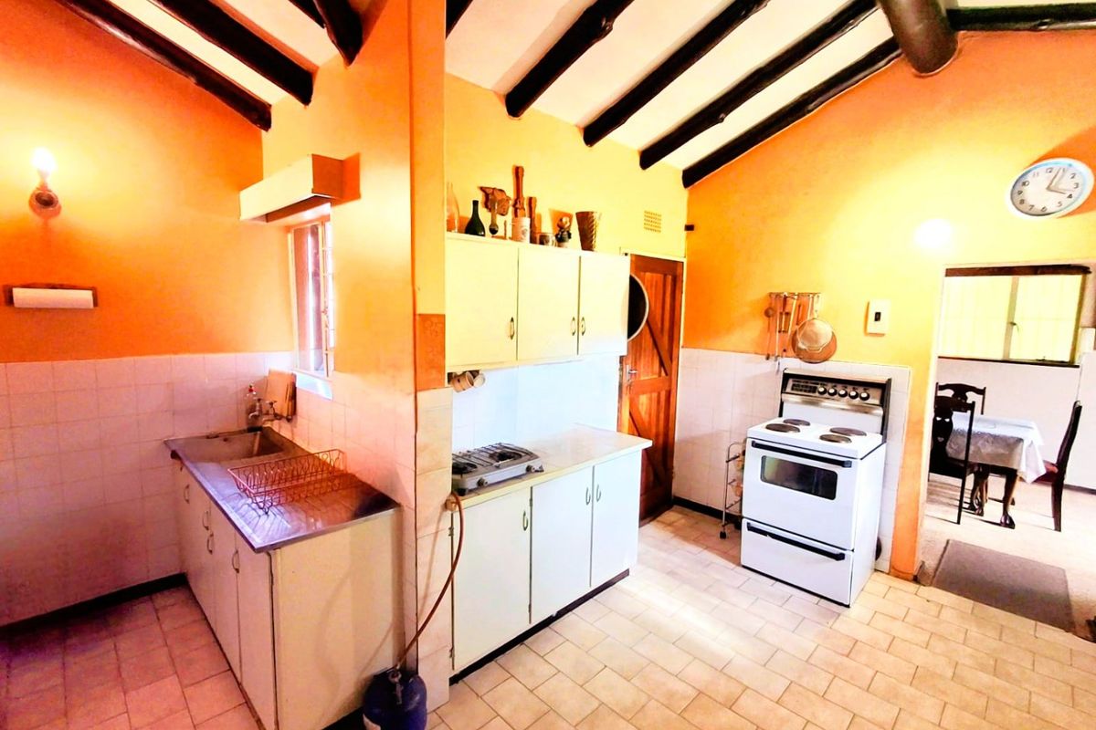 3-Bedroom Family Home for Sale in Old Vaal Park. - Photo 3