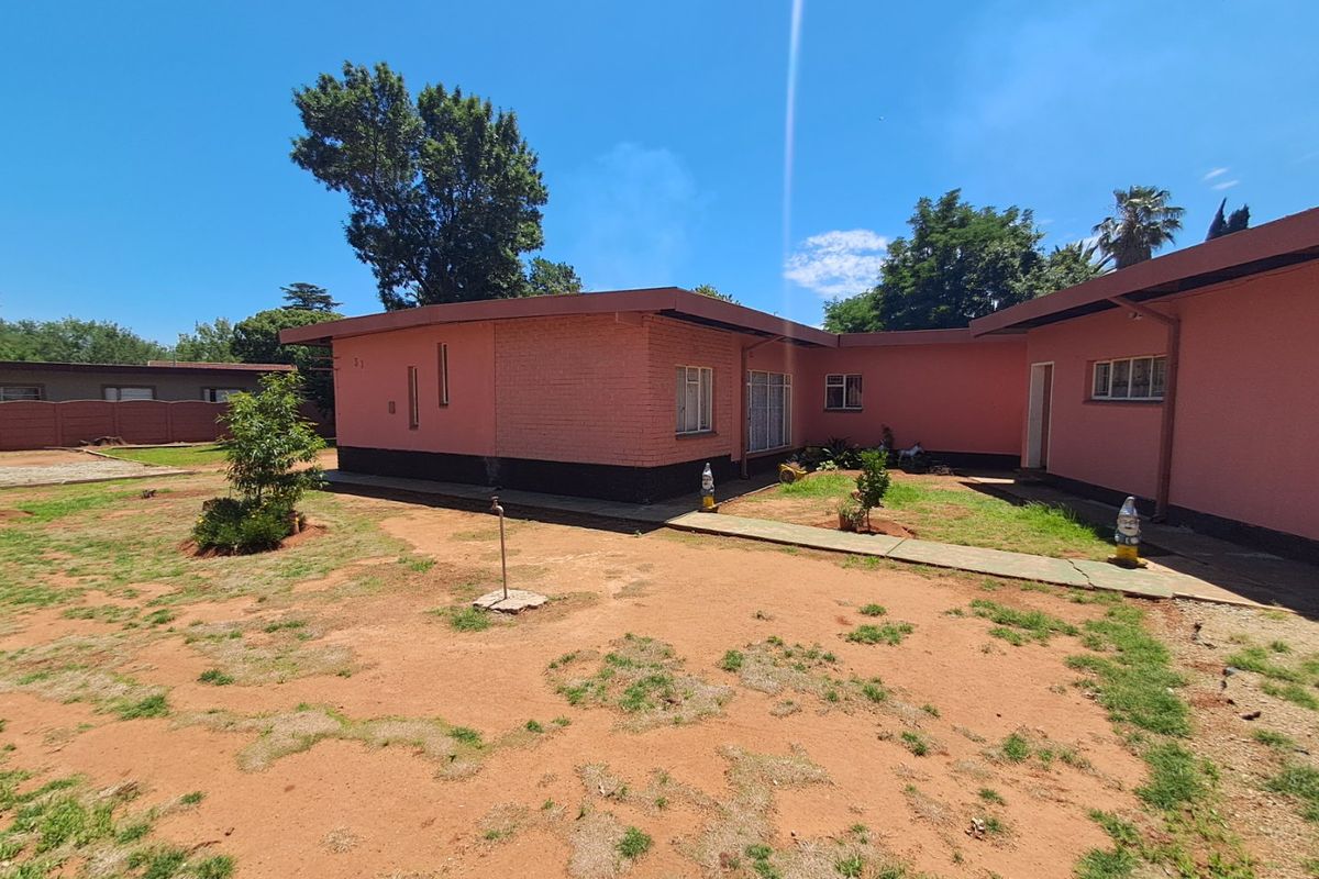 4 Bedroom house for sale in Stilfontein. - Photo 5