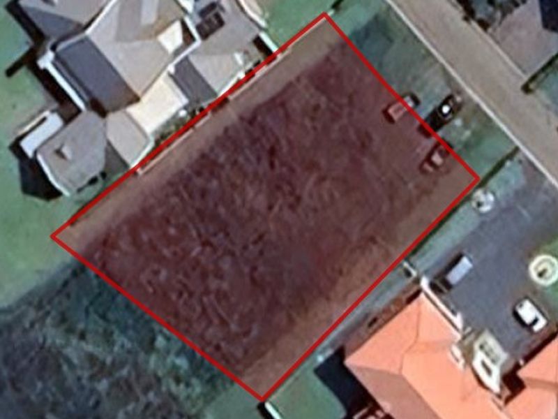 Discover Your Ideal Stand in a Prestigious Farm Estate - Photo 2