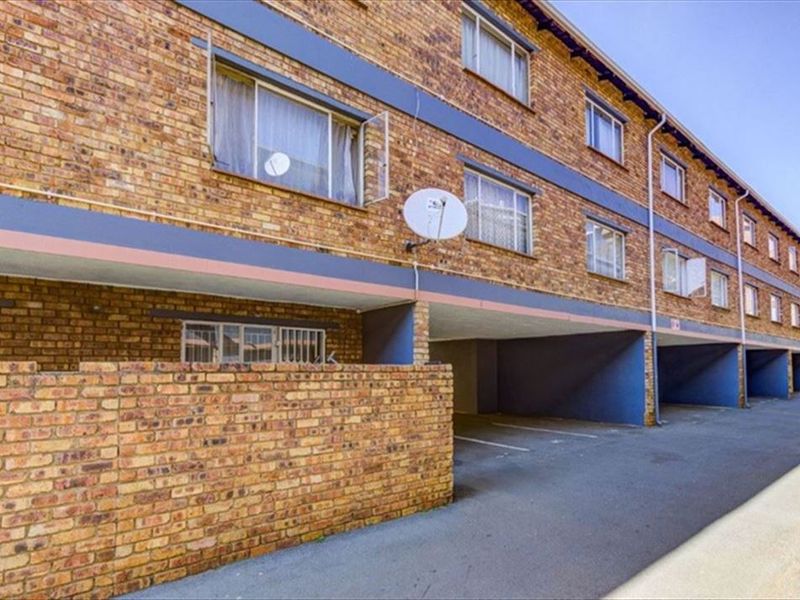 Cozy and Practical Home Description - Photo 3