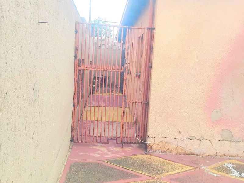 Property Description: Meadowlands House, Zone 9 - Photo 6