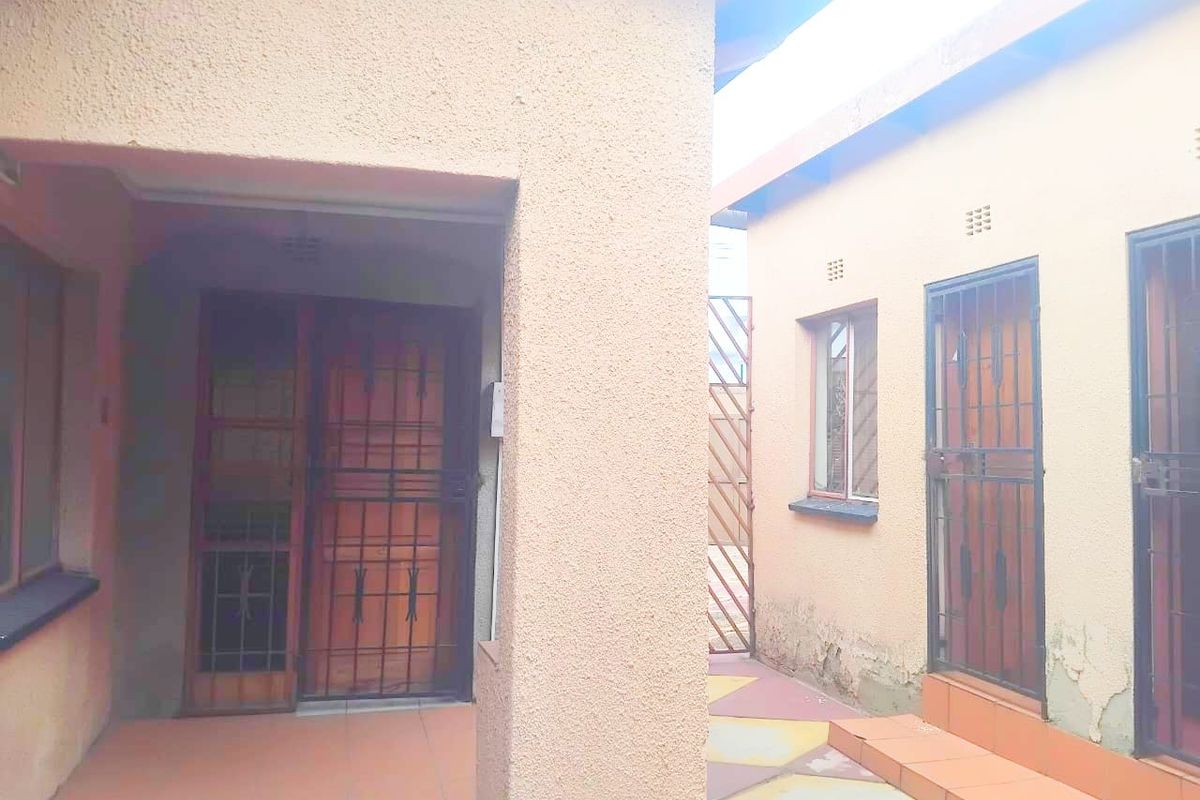 Property Description: Meadowlands House, Zone 9 - Photo 3