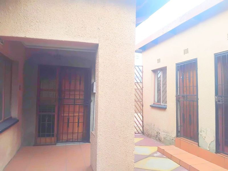 Property Description: Meadowlands House, Zone 9 - Photo 3