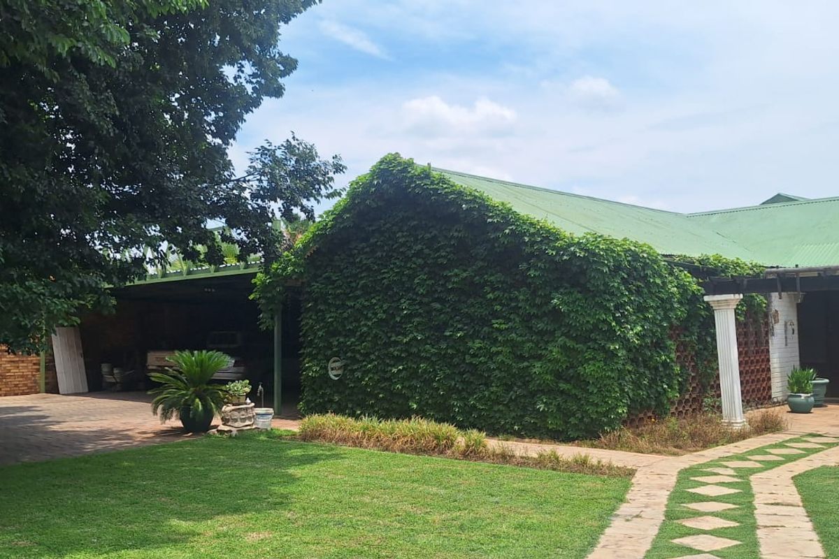 3 Bedroom house for sale in Irene Park - Photo 2