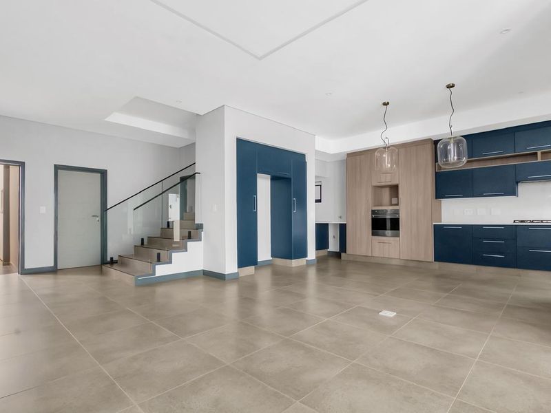 3 All-Ensuite Bedroom For Sale In Bryanston - Photo 4