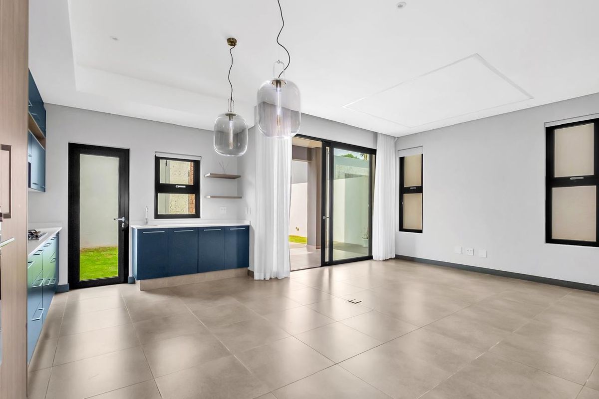 3 All-Ensuite Bedroom For Sale In Bryanston - Photo 3