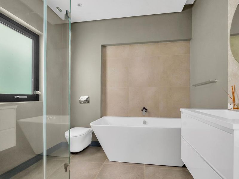 3 All-Ensuite Bedroom For Sale In Bryanston - Photo 10