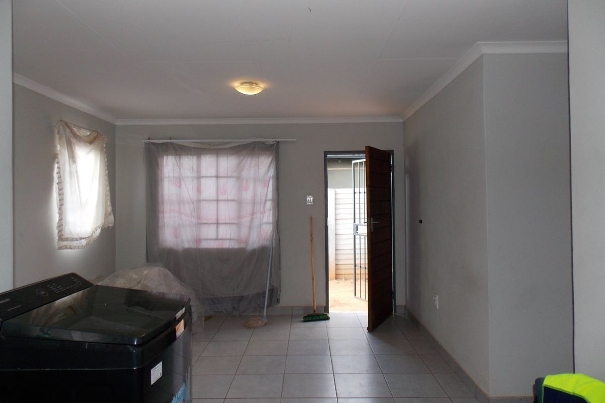 3 Bedroom For Sale in Sky City - Photo 2