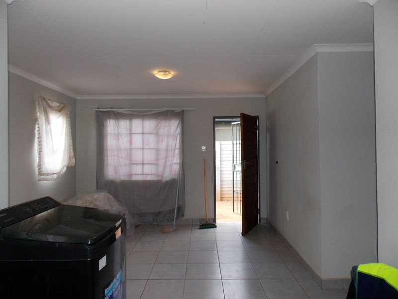 3 Bedroom For Sale in Sky City - Photo 2
