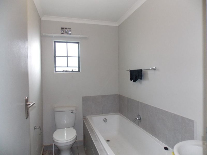 3 Bedroom For Sale in Sky City - Photo 8