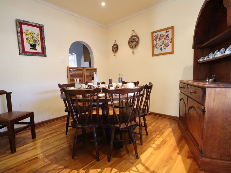 Spacious 3-Bedroom Home with Full Flatlet & Pool – A Property with Endless Potential - Photo 9