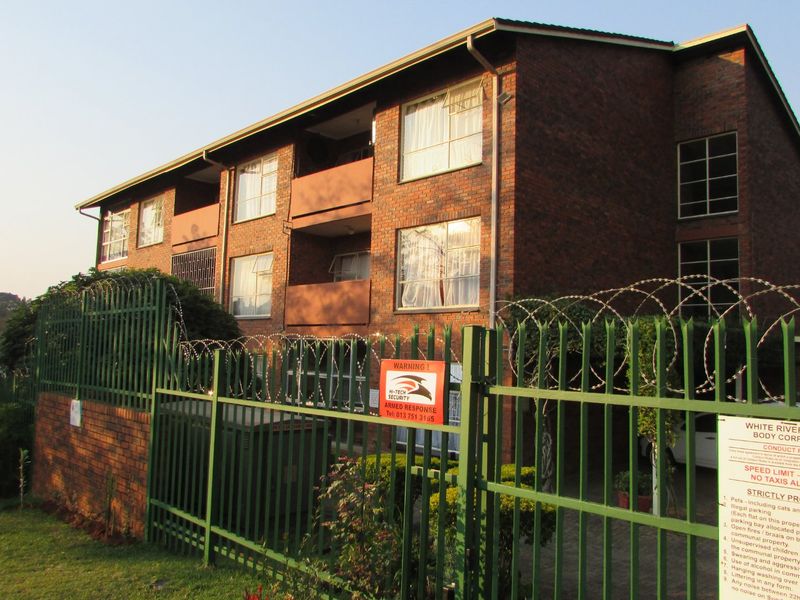 2 Bedroom apartment for rent in White River Central - Photo 2