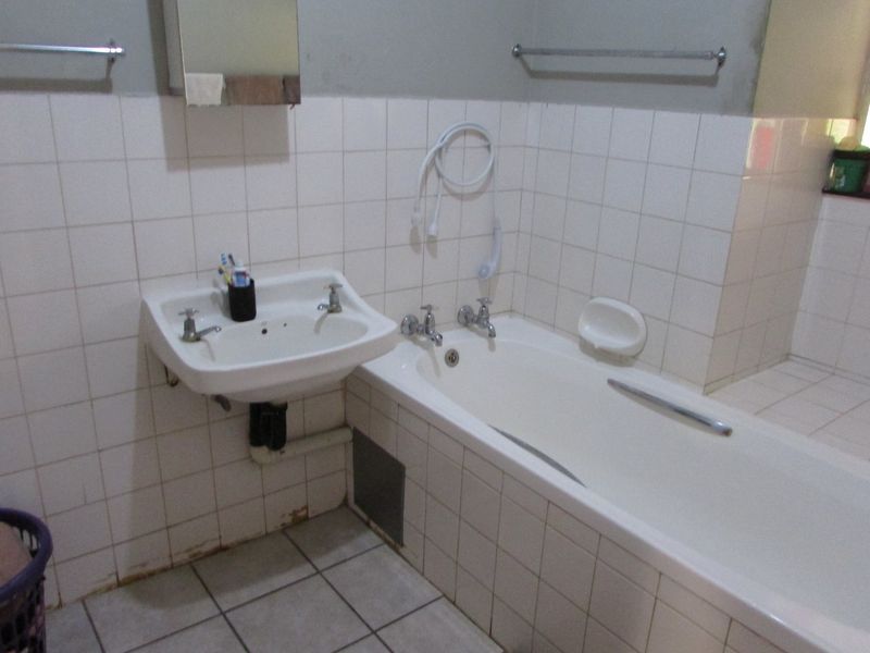 2 Bedroom apartment for rent in White River Central - Photo 5