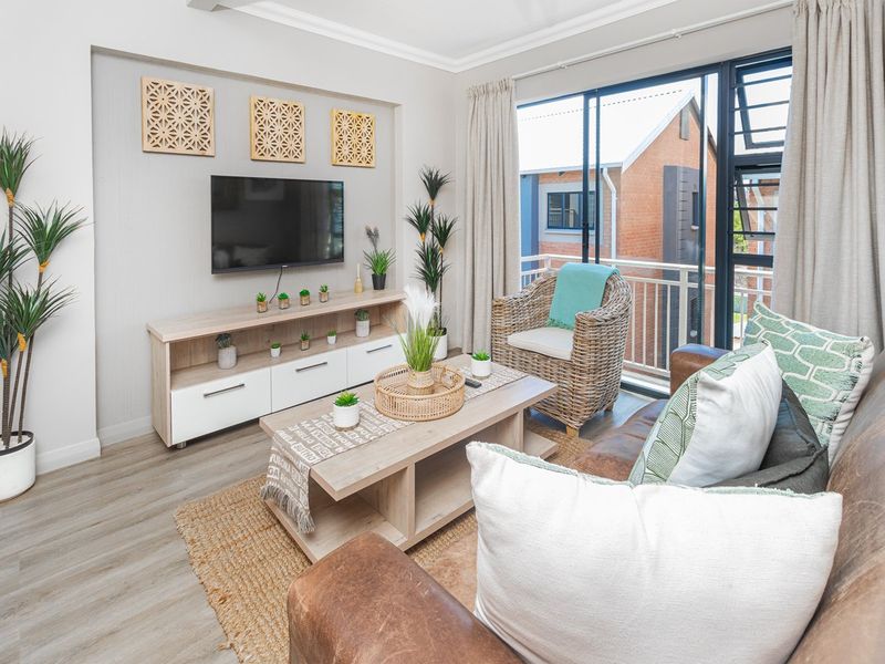 First  Floor 3-Bedroom Unit with No Transfer duty - Photo 4