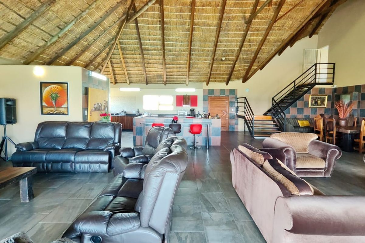 1-Hectare Waterfront Property in a Secure Estate on the Banks of the Vaal Dam - Photo 2