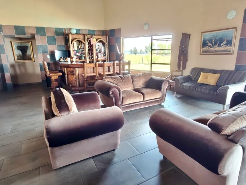 1-Hectare Waterfront Property in a Secure Estate on the Banks of the Vaal Dam - Photo 6