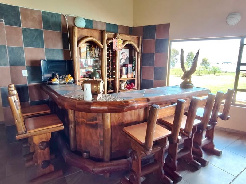 1-Hectare Waterfront Property in a Secure Estate on the Banks of the Vaal Dam - Photo 5