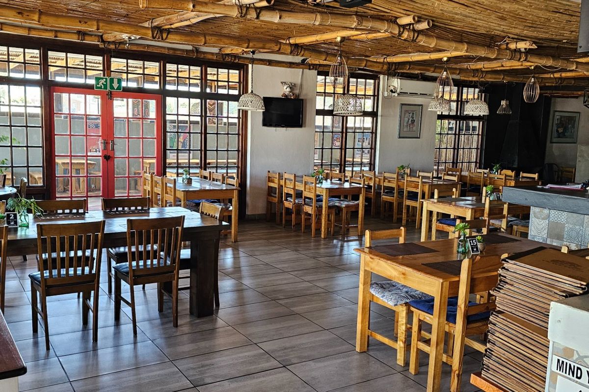 Famiy Restaurant in Stilbaai - Photo 2