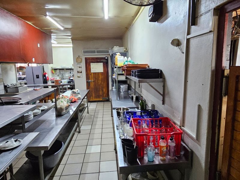 Famiy Restaurant in Stilbaai - Photo 8