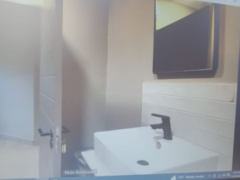 Lock up and go, in a very good and secure neibourhood - Photo 9