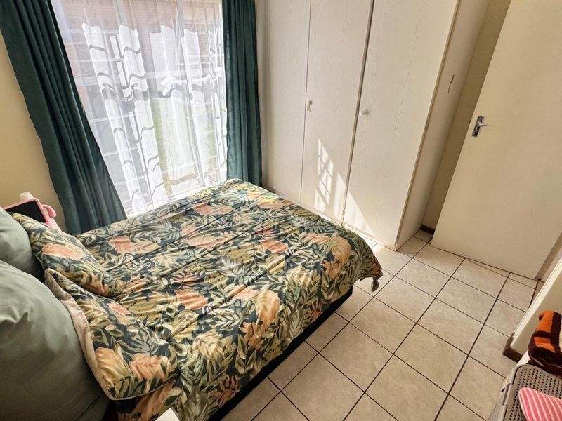 2 Bedroom 1 Bathroom Apartment ground floor!!!! - Photo 9