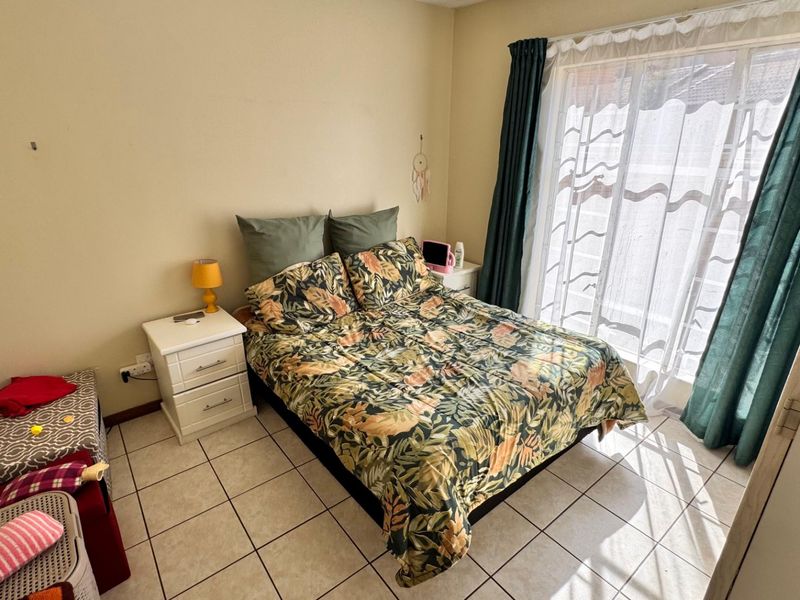 2 Bedroom 1 Bathroom Apartment ground floor!!!! - Photo 8