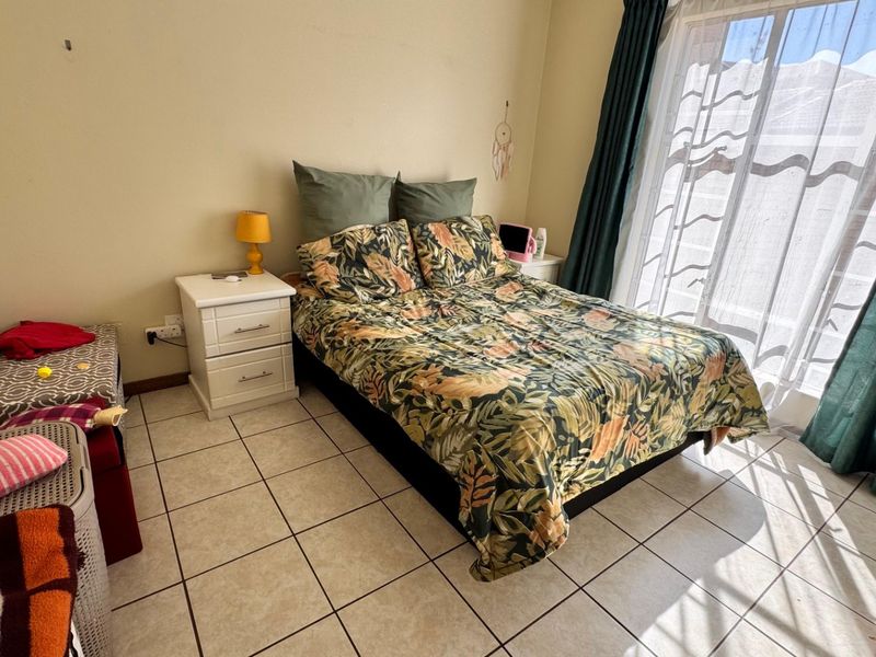 2 Bedroom 1 Bathroom Apartment ground floor!!!! - Photo 7