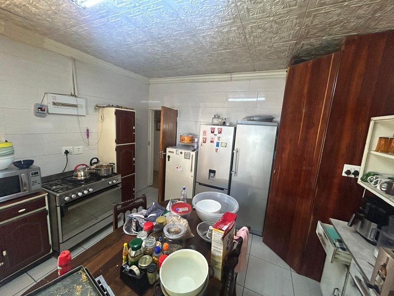 5 Bedroom for Sale in Pretoria Gardens  - Photo 2