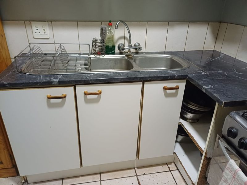 Priced to Go! Modern 2-Bedroom Gem with Solar, JoJo Tank & camera security.... - Photo 4