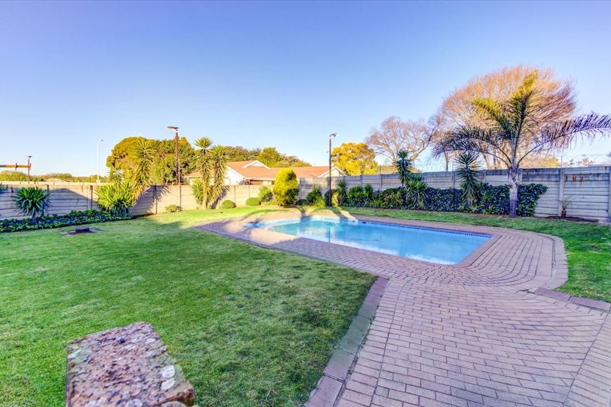 Property Features Overview - Photo 3