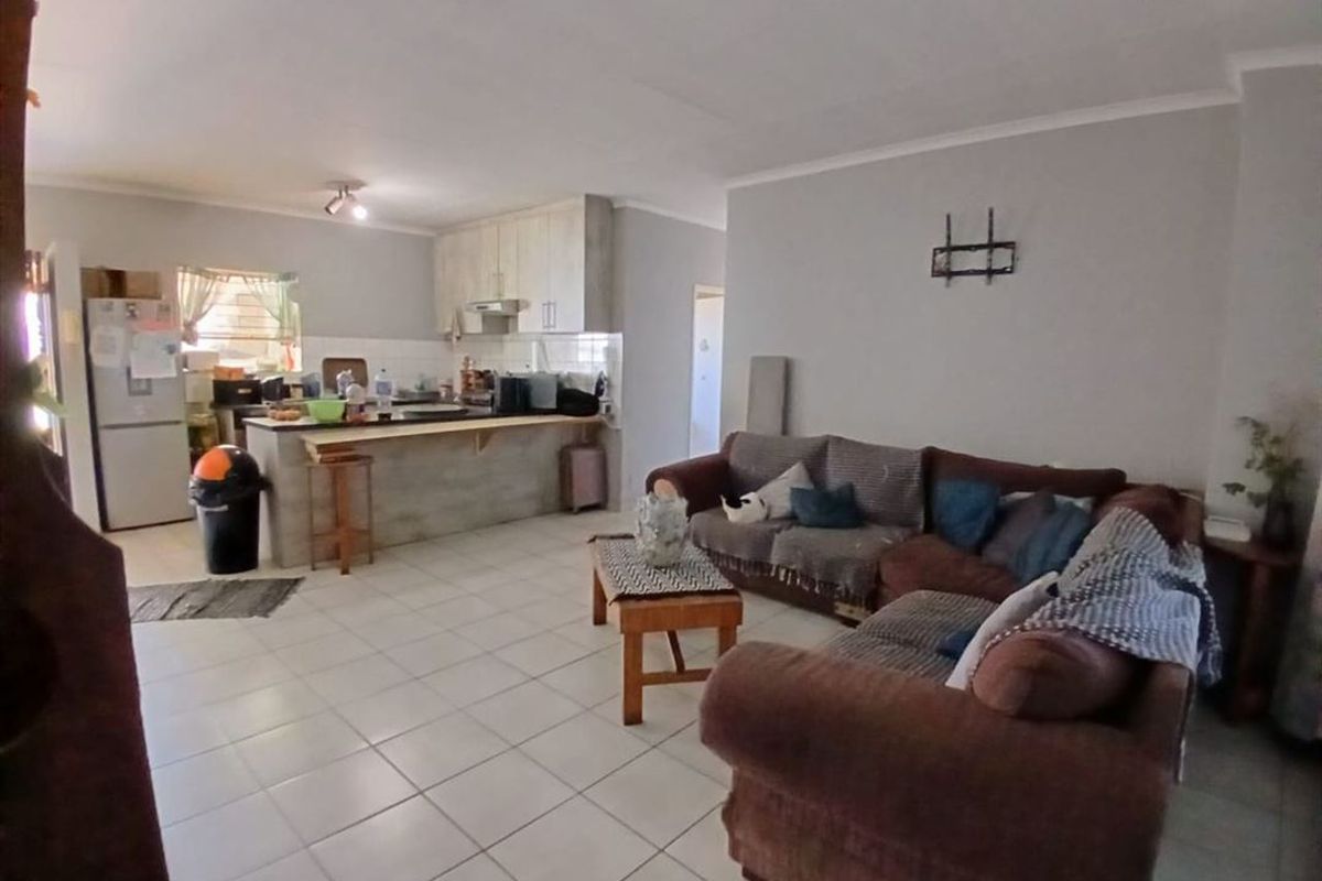 Charming Home Features Overview - Photo 2