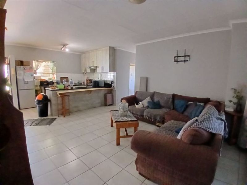 Charming Home Features Overview - Photo 2