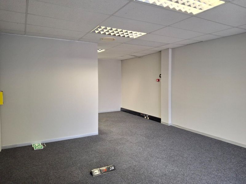 Fantastic Location with great visibility - Photo 2