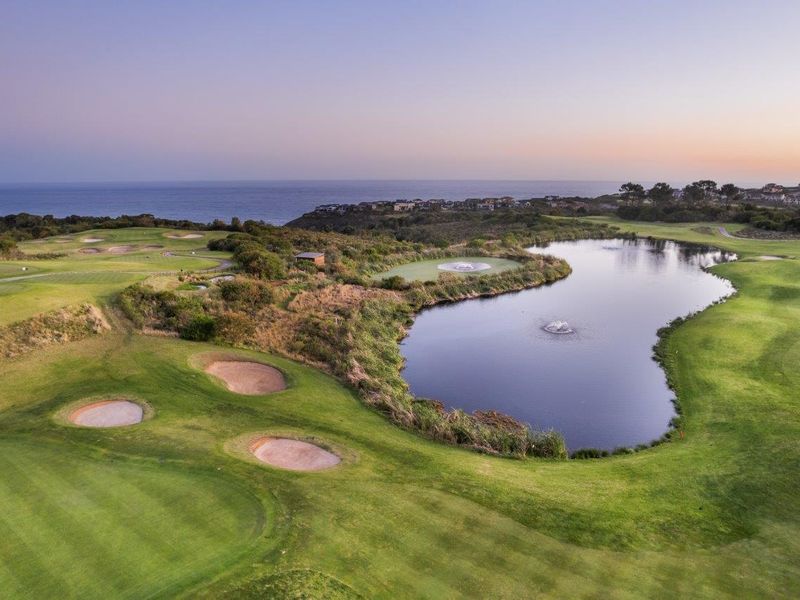 GRANDIOSE DAME WITH A DIFFERENCE - Photo 4