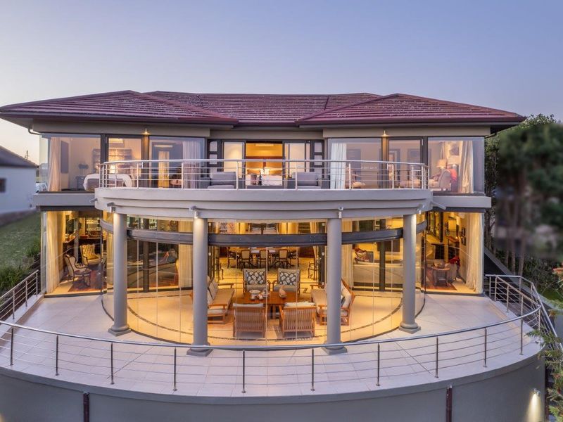 GRANDIOSE DAME WITH A DIFFERENCE - Photo 7