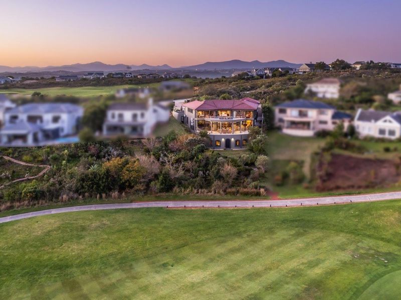 GRANDIOSE DAME WITH A DIFFERENCE - Photo 5