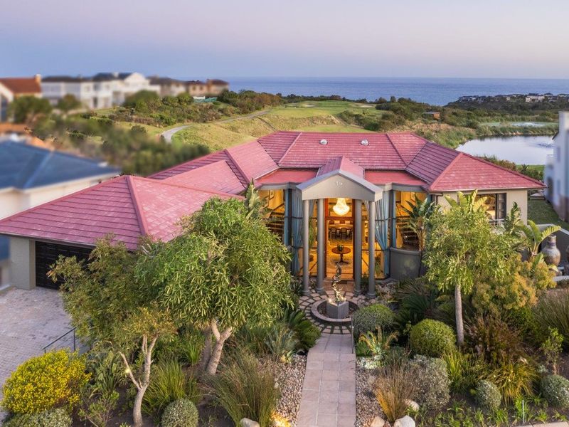 GRANDIOSE DAME WITH A DIFFERENCE - Photo 2