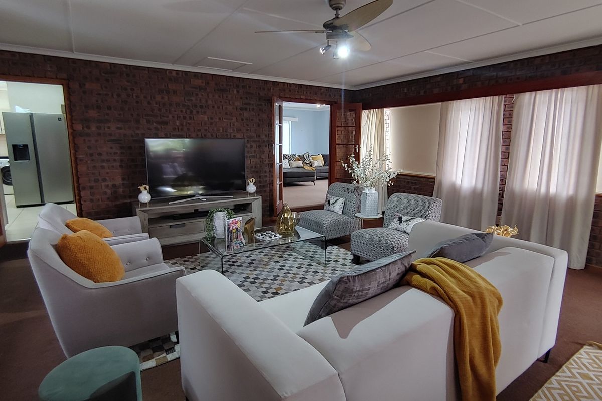 Enormous three-bedroom apartment in a highly sought-after, secure complex in Wembley. - Photo 4