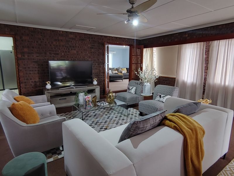 Enormous three-bedroom apartment in a highly sought-after, secure complex in Wembley. - Photo 4