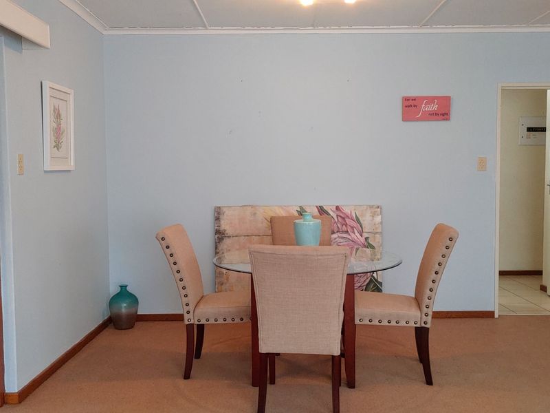 Enormous three-bedroom apartment in a highly sought-after, secure complex in Wembley. - Photo 10