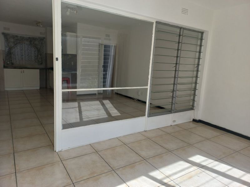 Spacious 1Bedroom, 1bath For Sale/ OPTION TO BUY 3 TO OWNER AT THE PREFERED PRICE - Photo 7